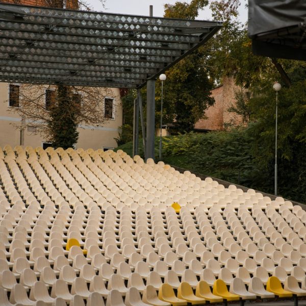 pabrik-dan-pembuat-kursi-auditorium-amphitheater-jakarta-barat