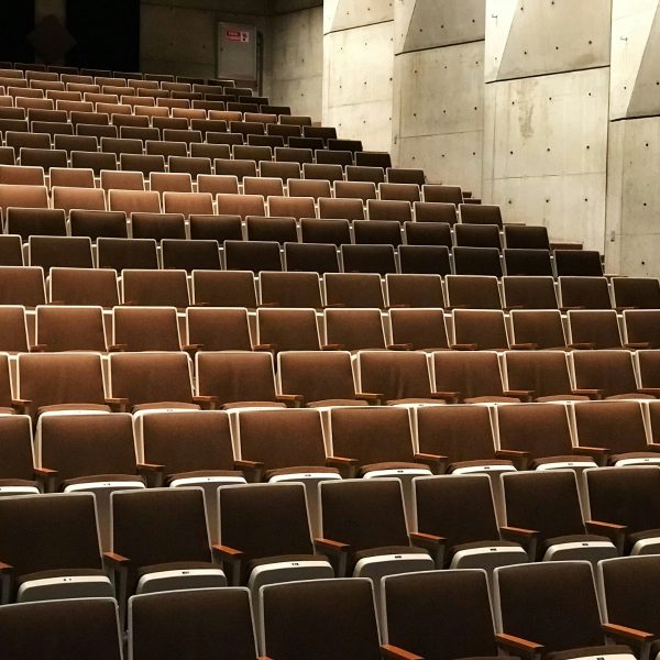 panduan-teknis-perawatan-kursi-auditorium-bioskop-aula-fuku