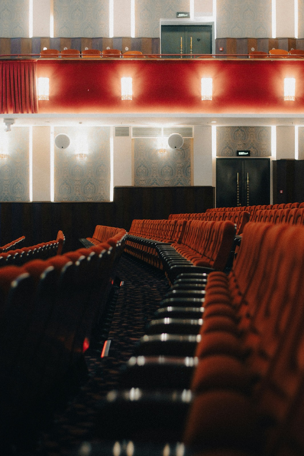 vendor-jual-kursi-auditorium-surabaya-utara-fuku-opera-hall