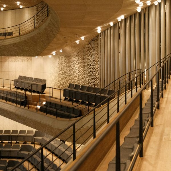 kursi auditorium modern