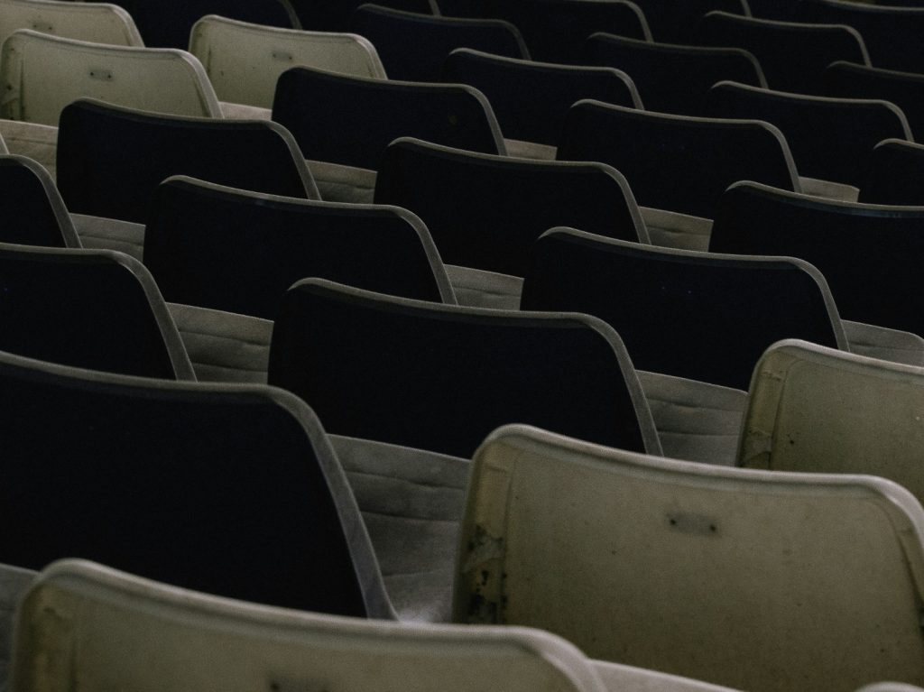 pabrik-dan-distributor-kursi-auditorium-resmi-bergaransi