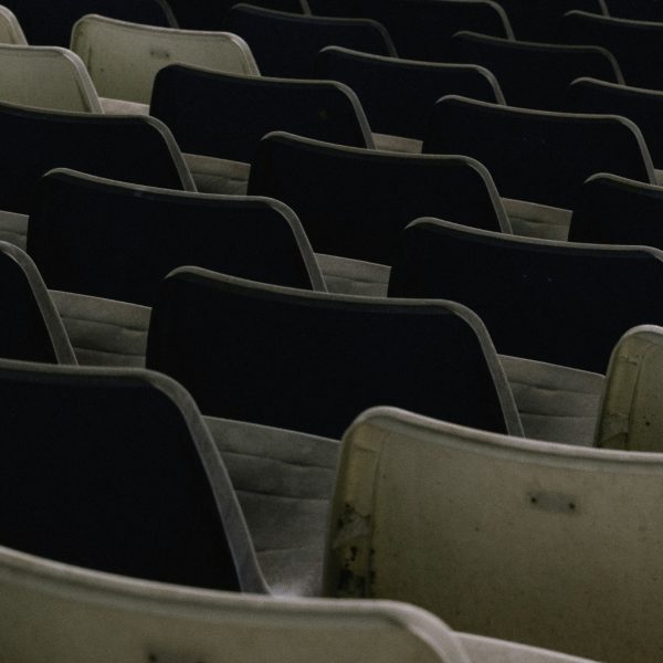 kursi auditorium bioskop modern