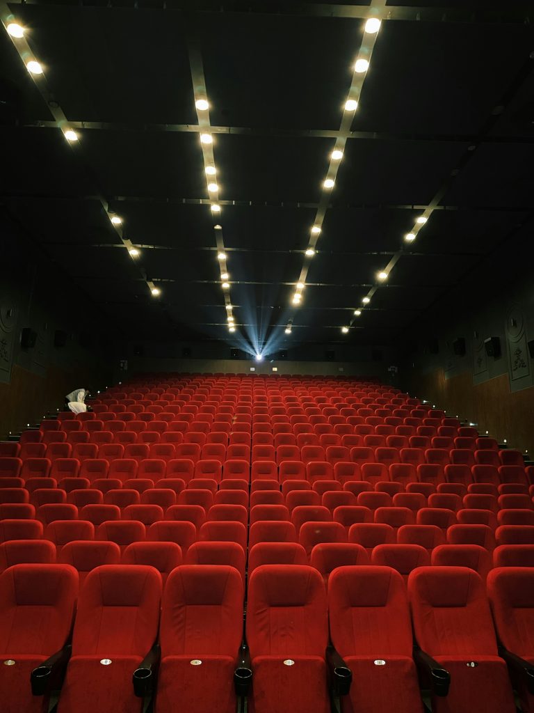 panduan-pemilihan-kursi-auditorium-teater-gedung-pertunjukan