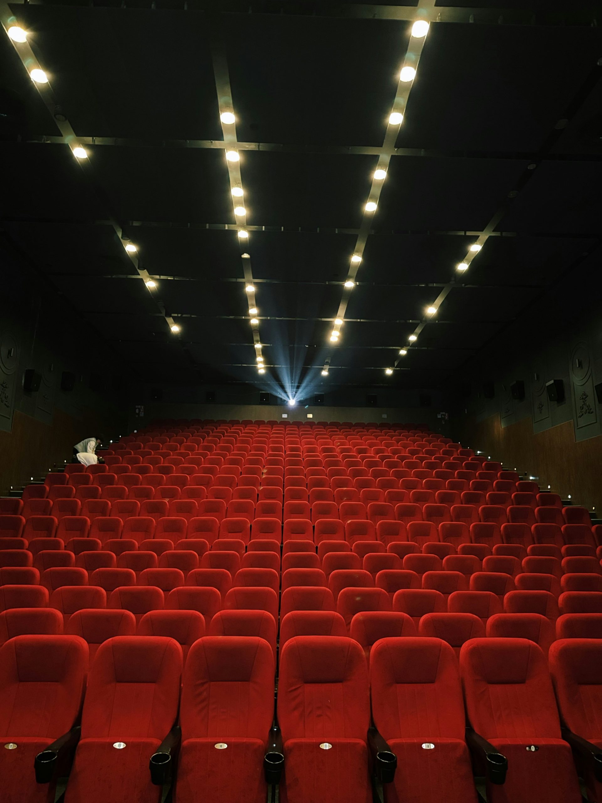 panduan-pemilihan-kursi-auditorium-teater-gedung-pertunjukan