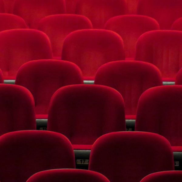 pemasangan-kursi-auditorium-red-velvet-series-gedung-kesenian