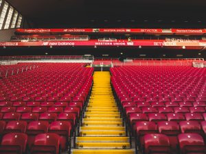 pemasangan-kursi-tribun-arena-sport-hall-fuku-bandung